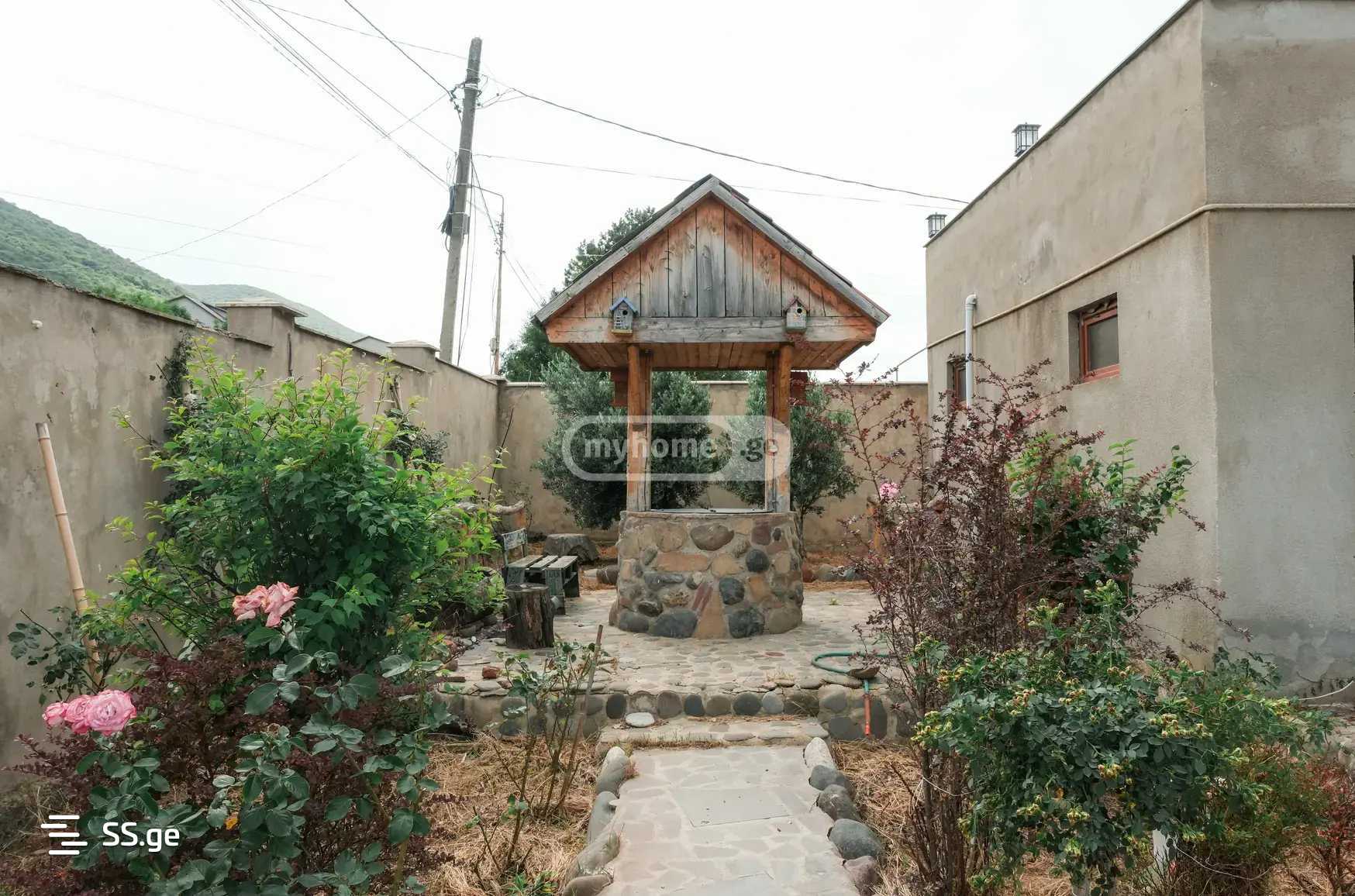 7 Room Private House For Sale view 9
