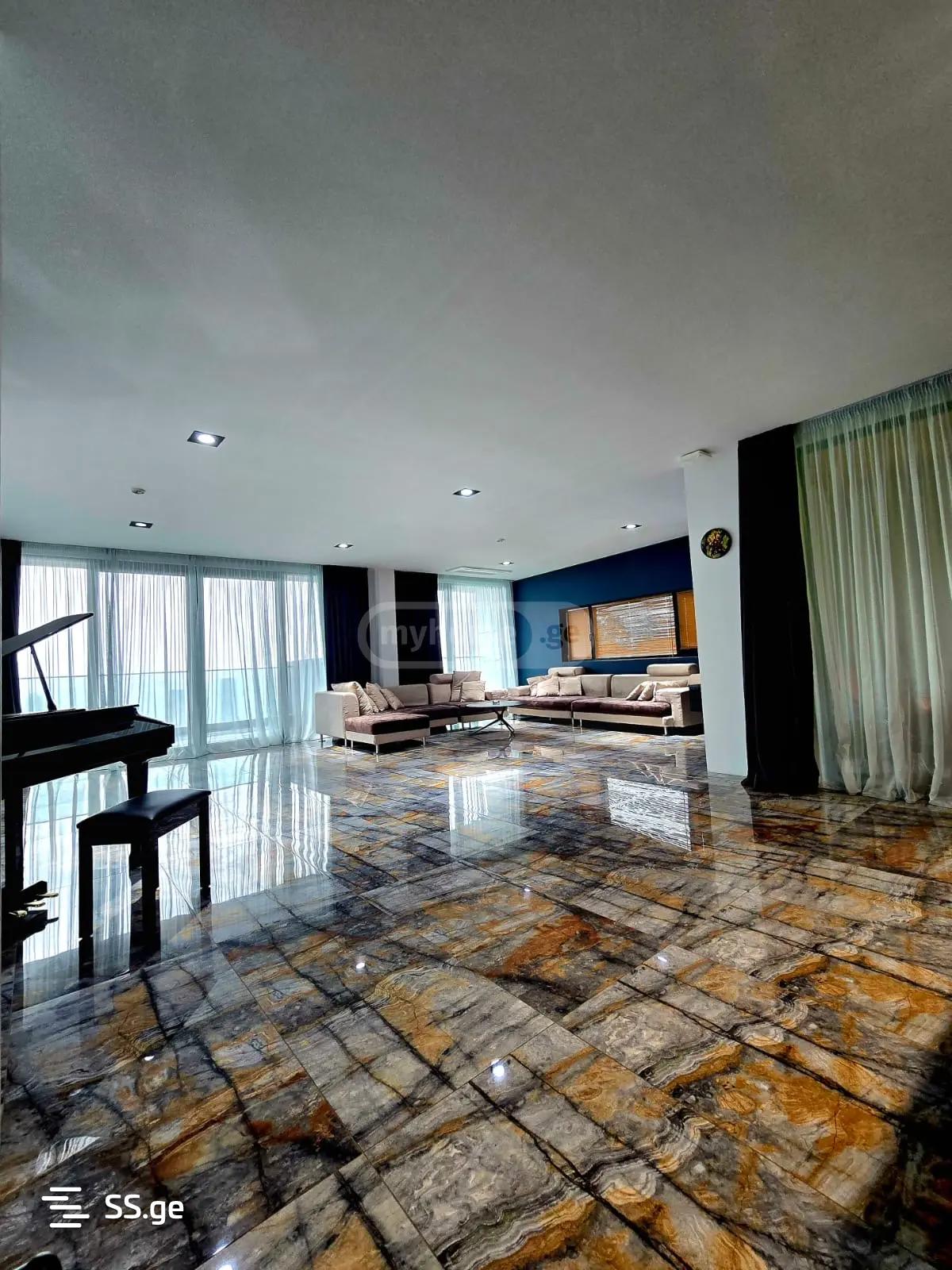 10 Room Summer Cottage For Sale view 9