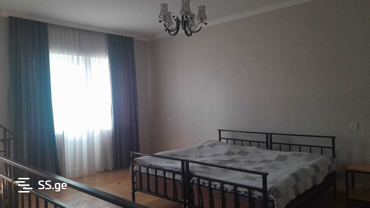 7 Room Private House For Sale view 6