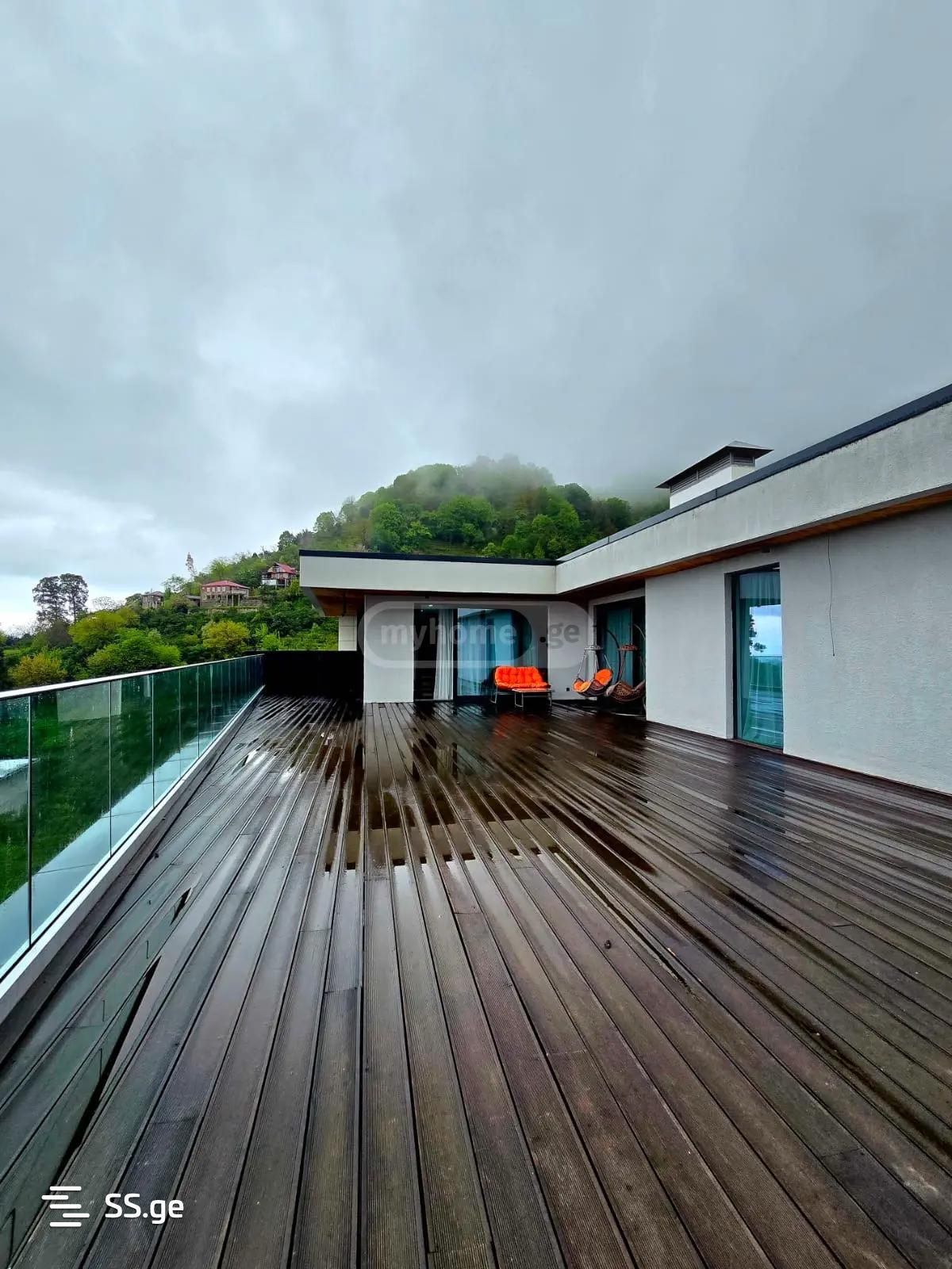 10 Room Summer Cottage For Sale view 2