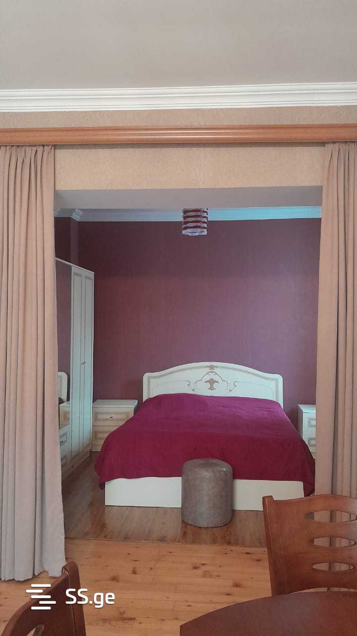 7 Room Private House For Sale view 4