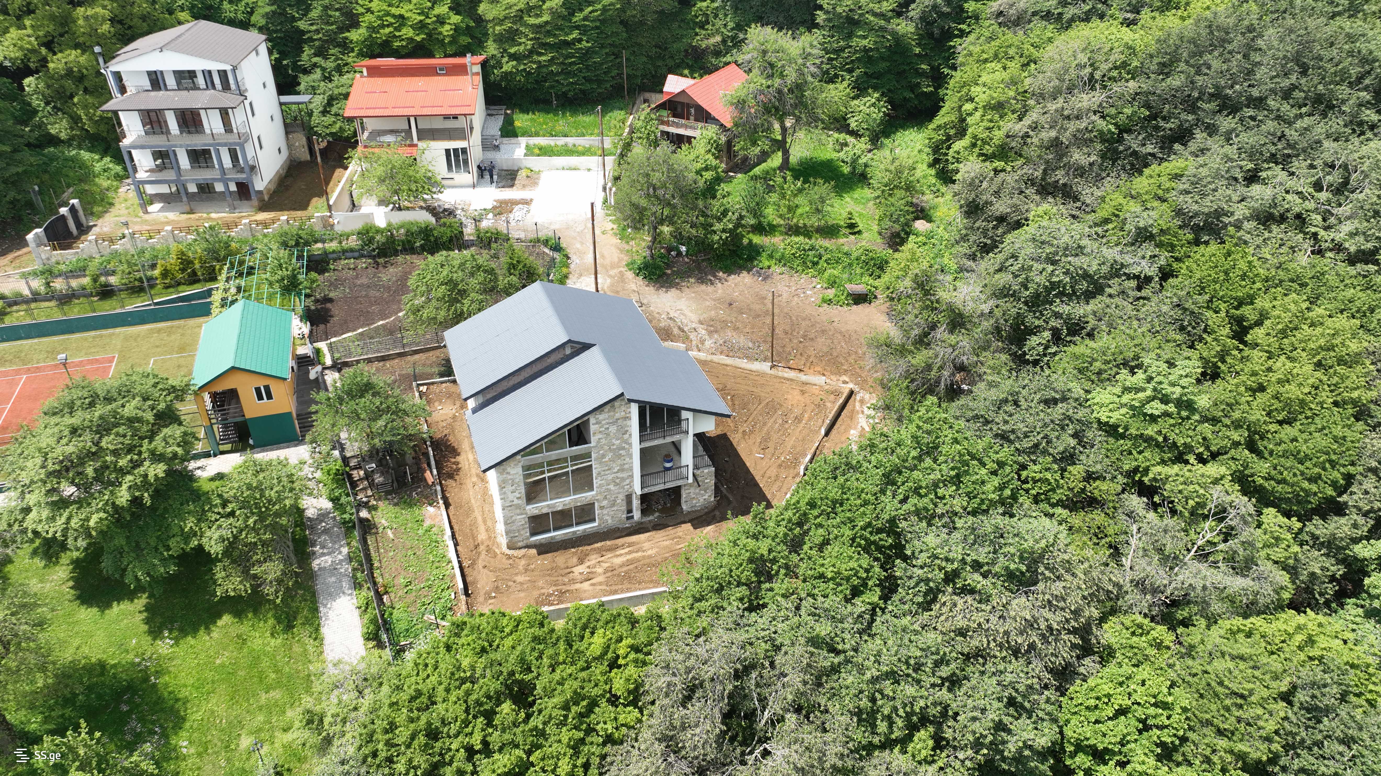 6 Room Summer Cottage For Sale view 3