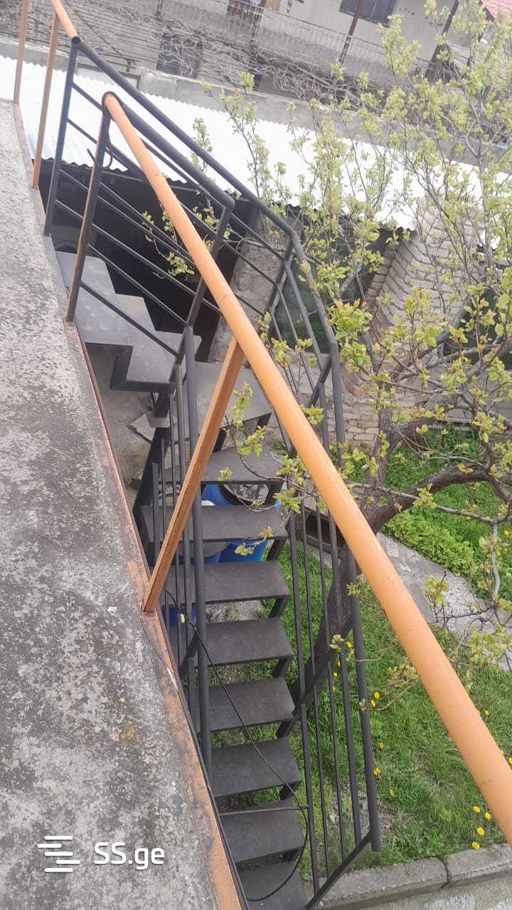 7 Room Private House For Sale view 15