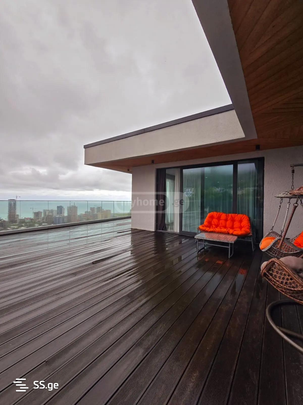 10 Room Summer Cottage For Sale view 1