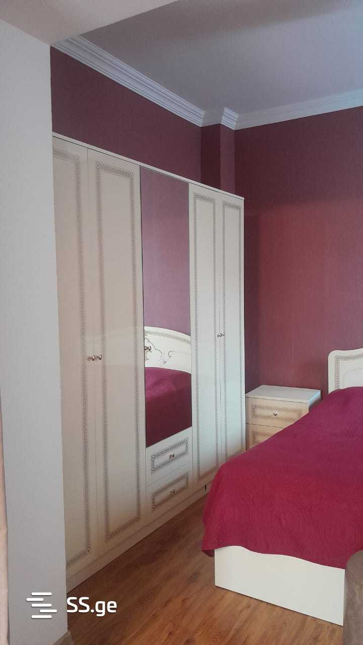 7 Room Private House For Sale view 5