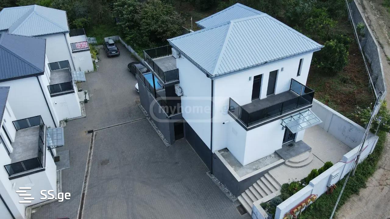 6 Room Private House For Sale view 9