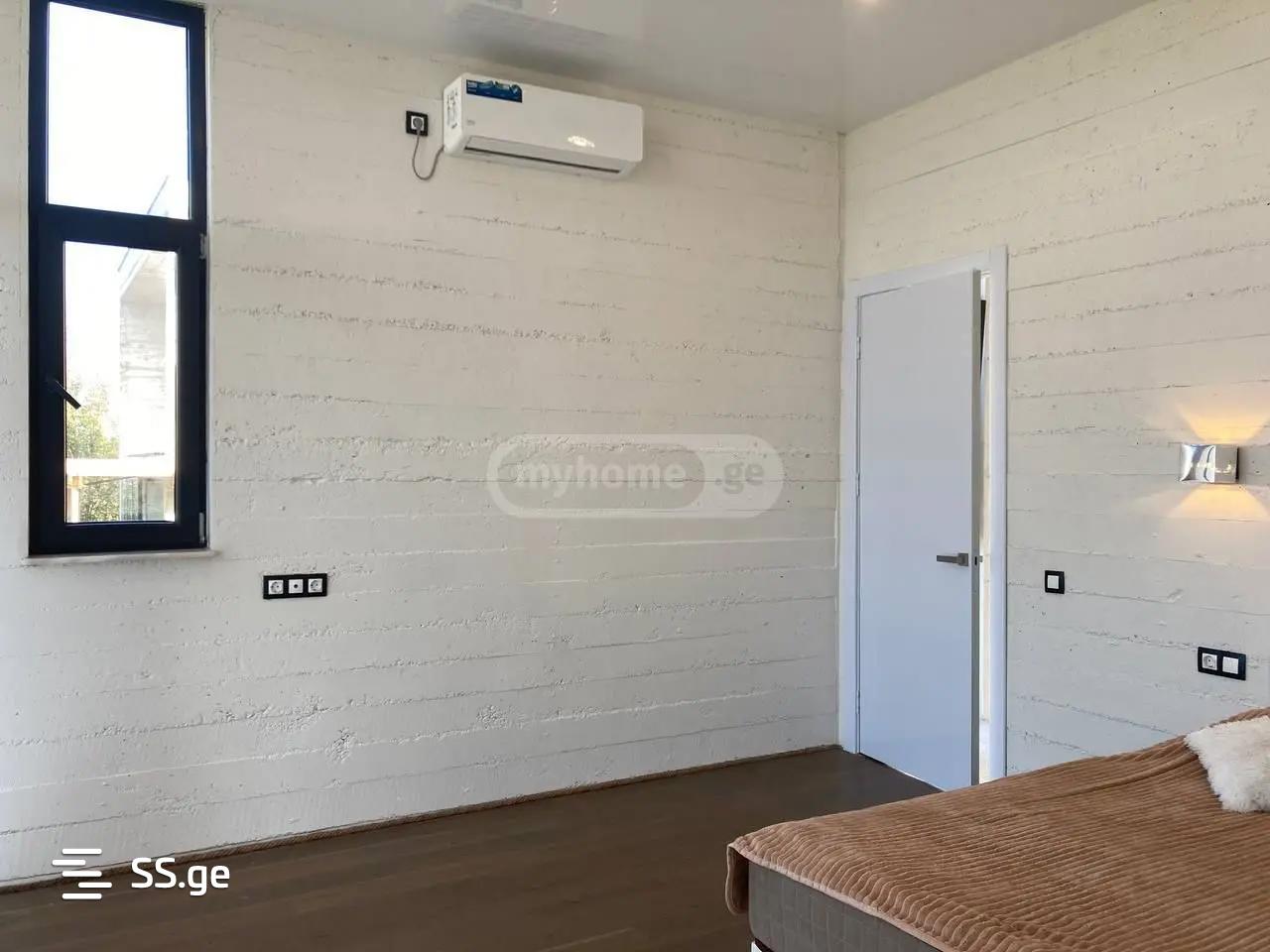 6 Room Summer Cottage For Sale view 4