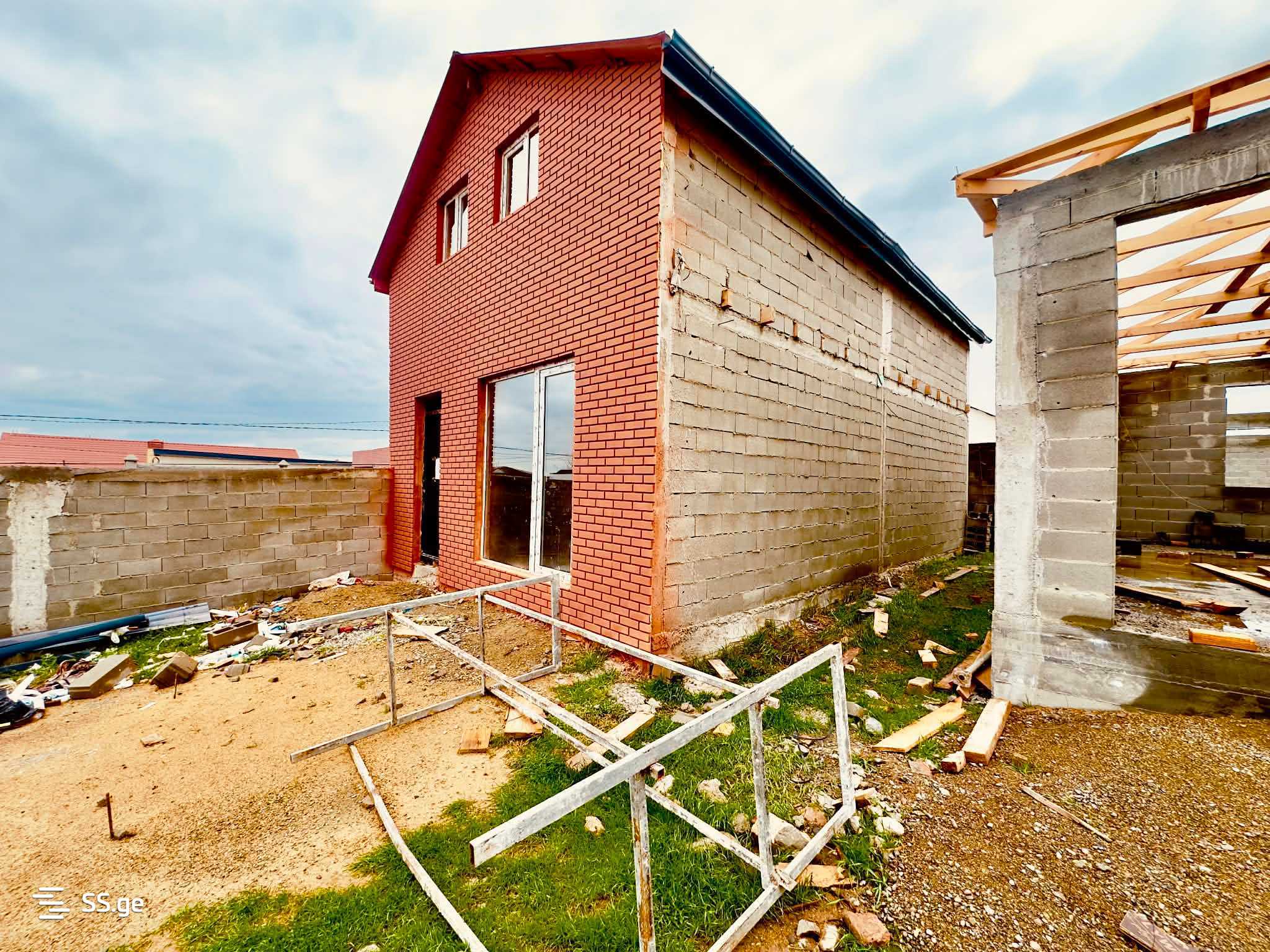 5 Room Private House For Sale, 1 of 3