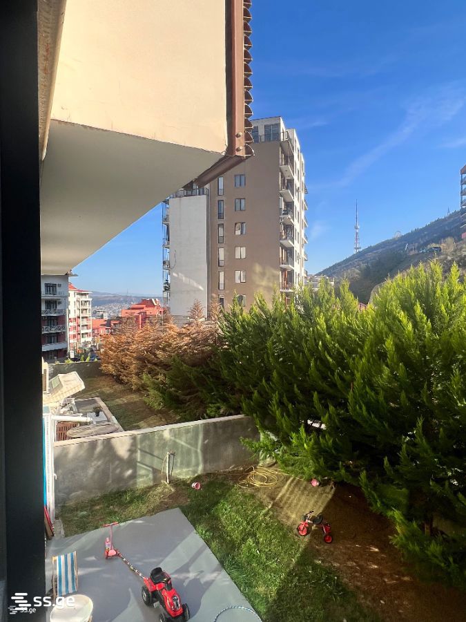 4 room Flat For Rent. Vake - Altro