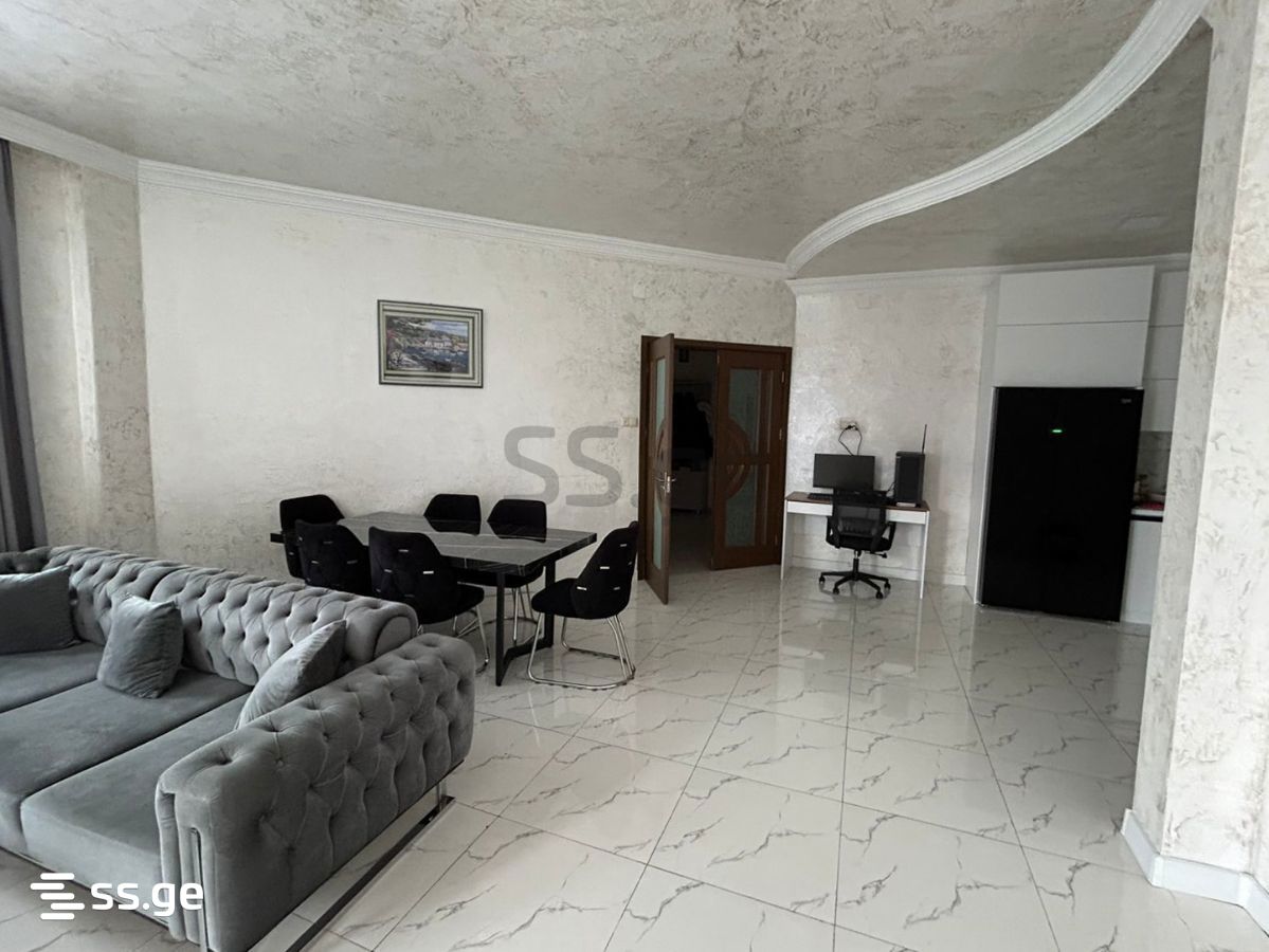4 room Flat For Sale. Batumi - Widok 3