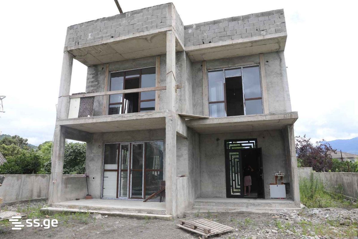 4 Room Private House For Sale view 1