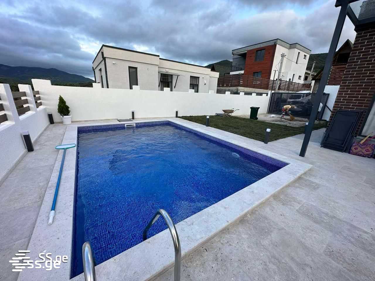 5 Room Private House For Sale view 1