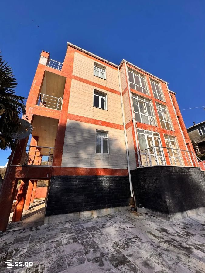 10 Room Private House For Sale view 12