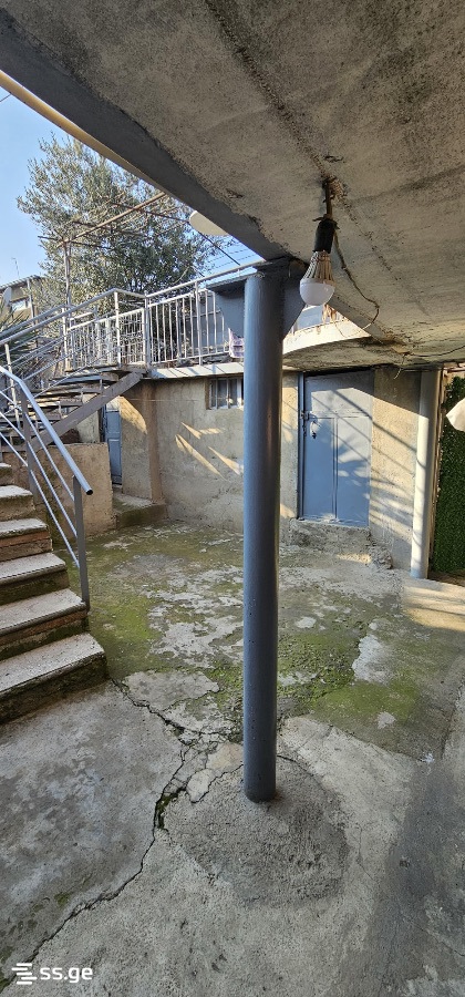 7 Room Private House For Sale view 12