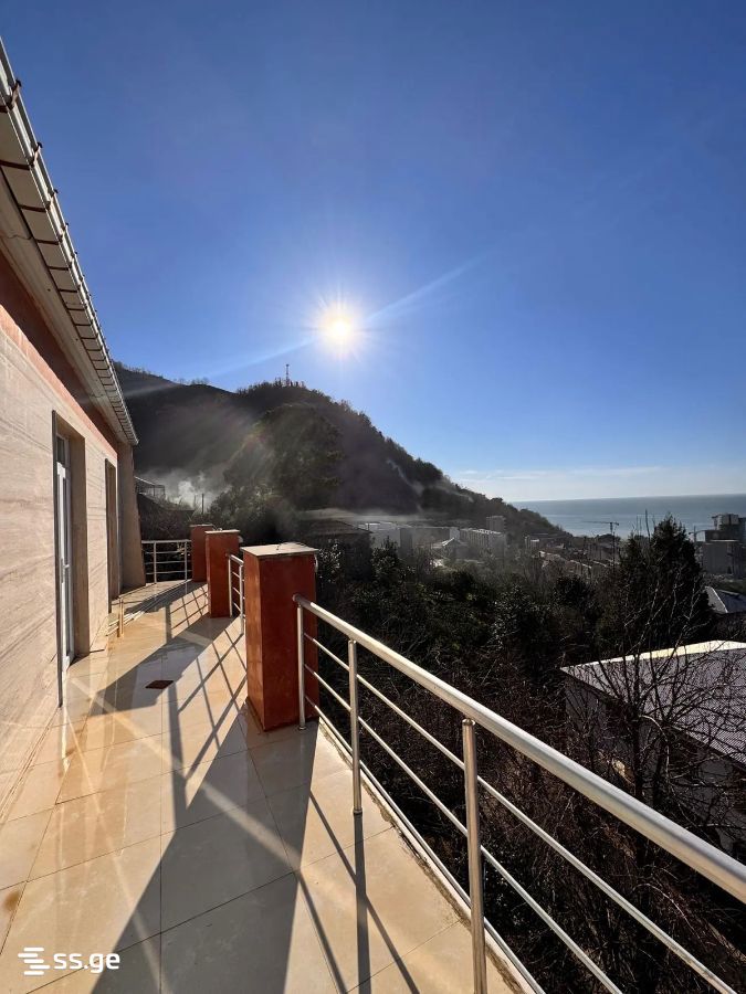 10 Room Private House For Sale view 1
