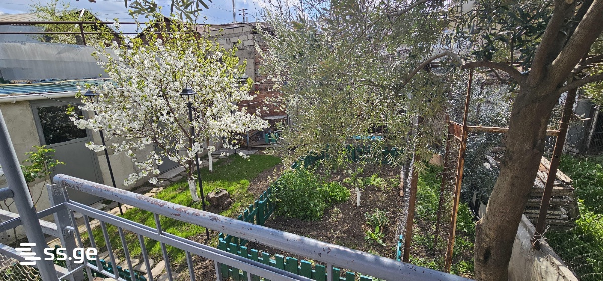 7 Room Private House For Sale view 14