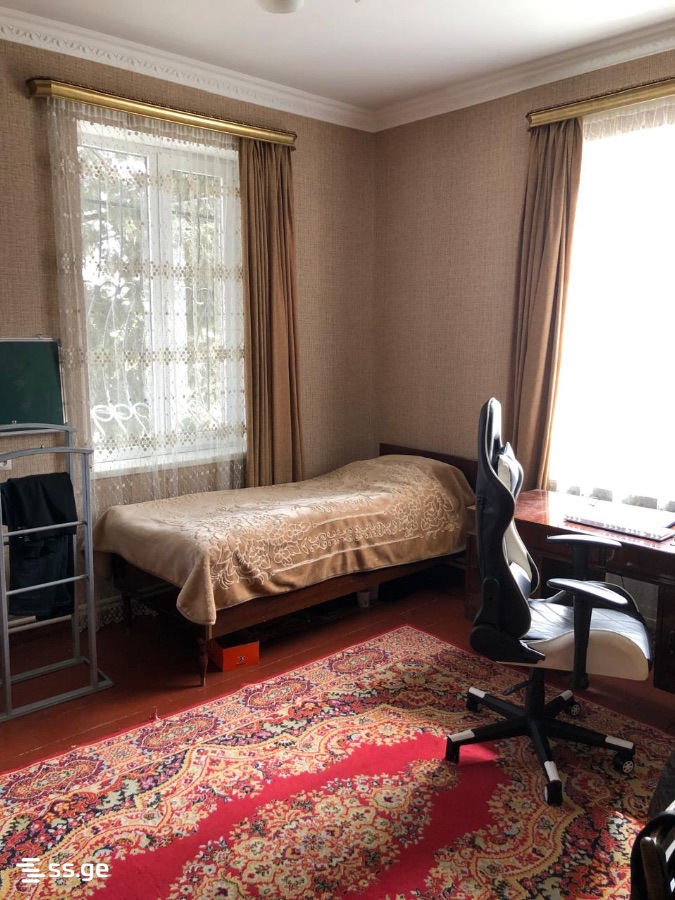 7 Room Private House For Sale view 11