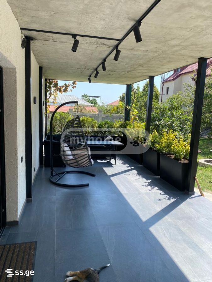 7 Room Private House For Sale view 17