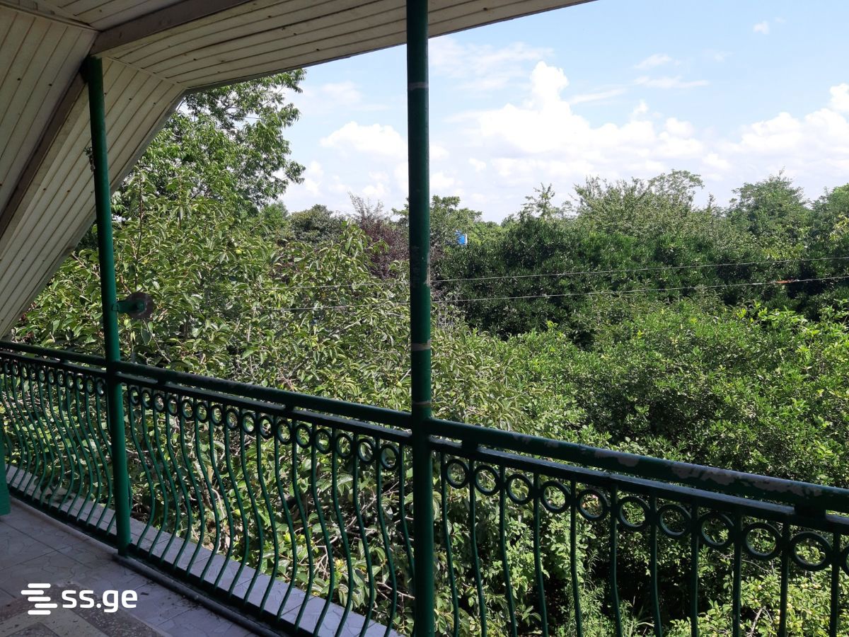 5 Room Private House For Sale view 4