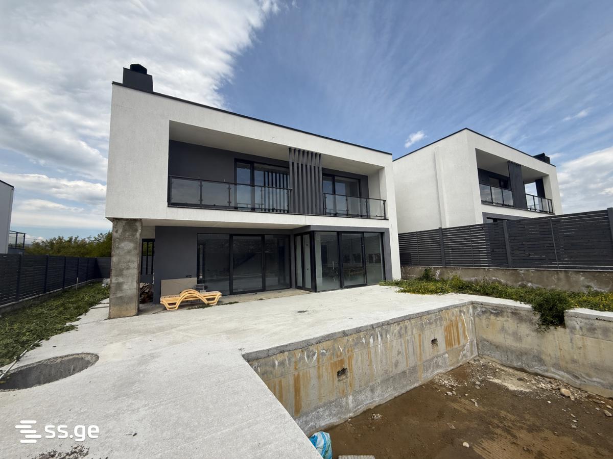 4 Room Private House For Sale, 1 of 4