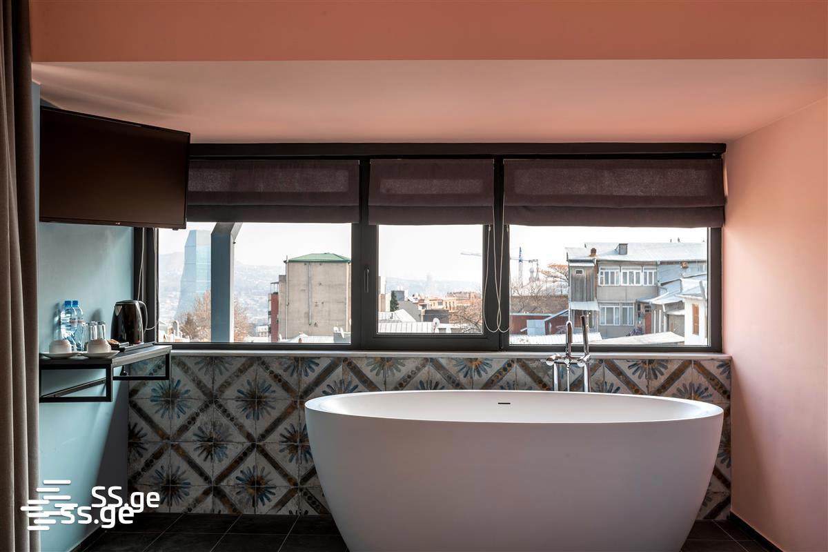 22 Room Hotel For Sale view 4