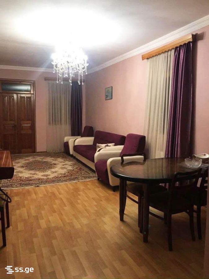 5 Room Private House For Sale view 2