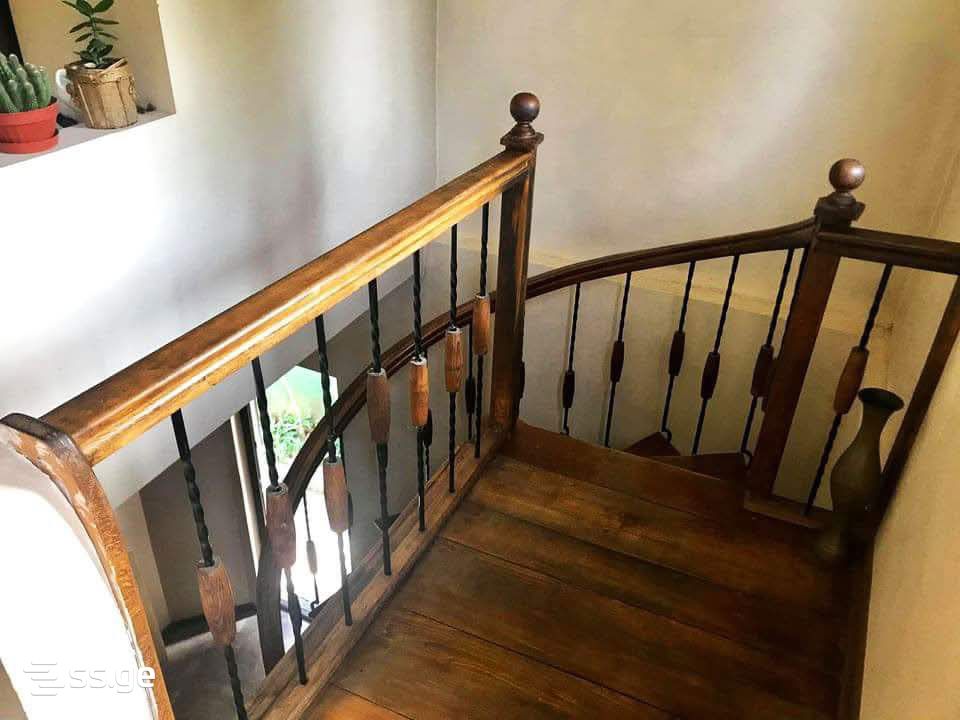 5 Room Private House For Sale view 3