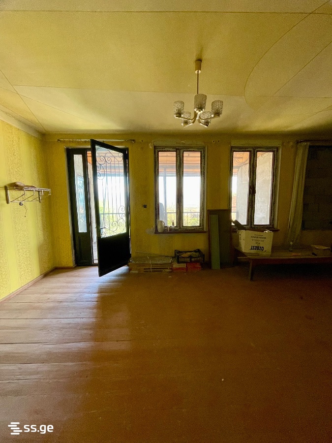 8 Room Private House For Sale view 7