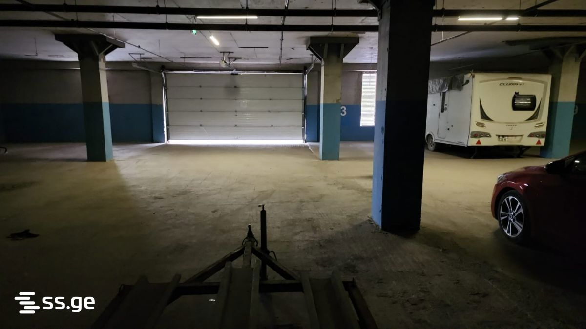 Garage For Sale. Gudauri view 1