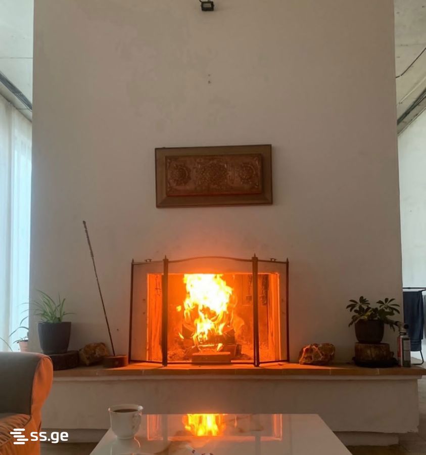 6 Room Private House For Sale view 2