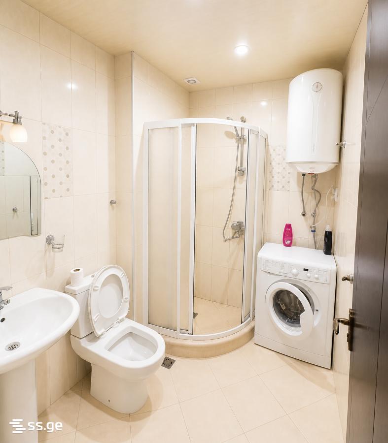1 room Flat Daily rent. Batumi - Aanzicht 5