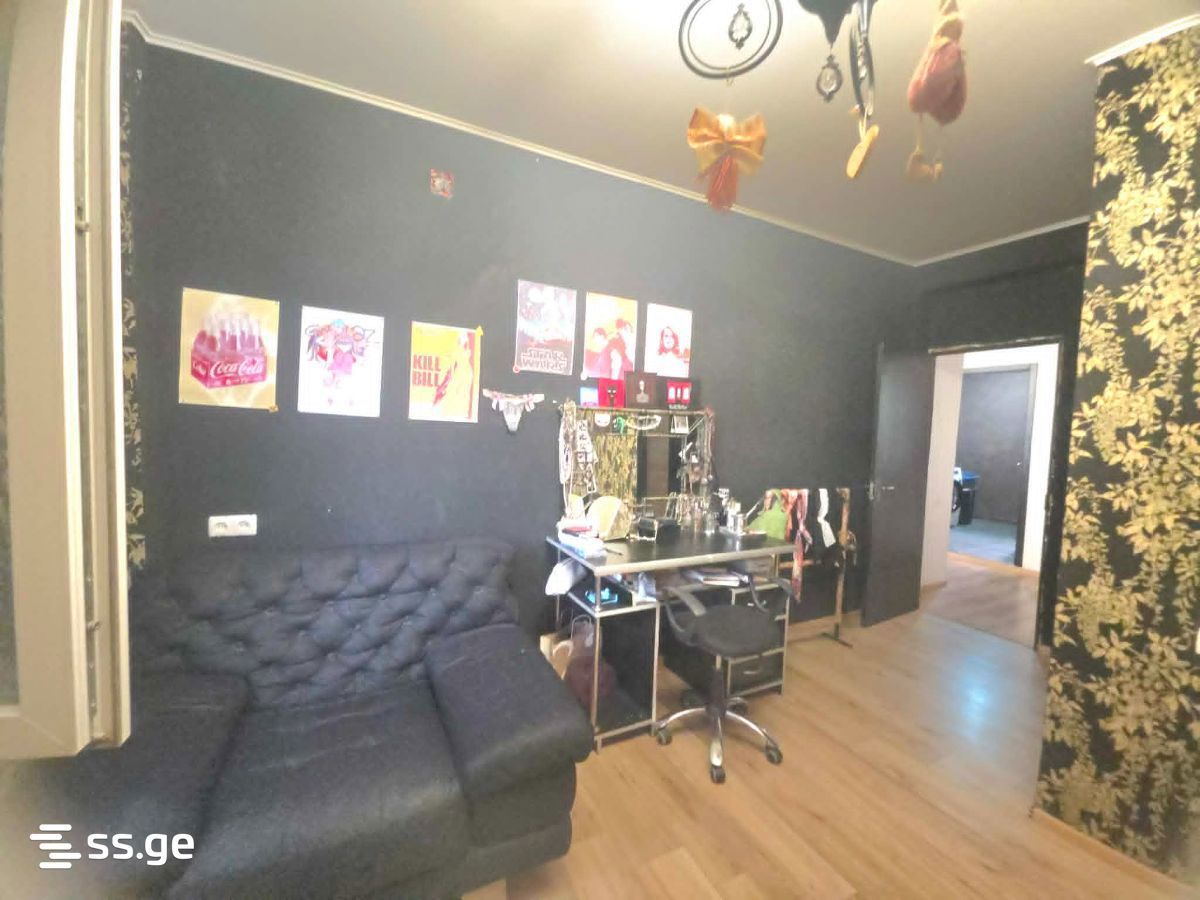 4 Room Private House For Sale view 8