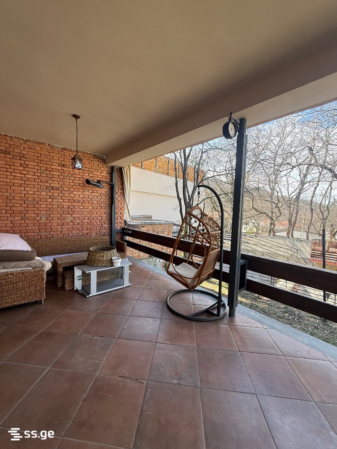 9 Room Private House For Sale view 12