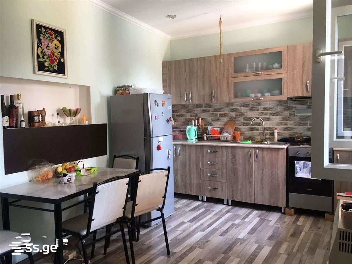 4 Room Private House For Sale view 3