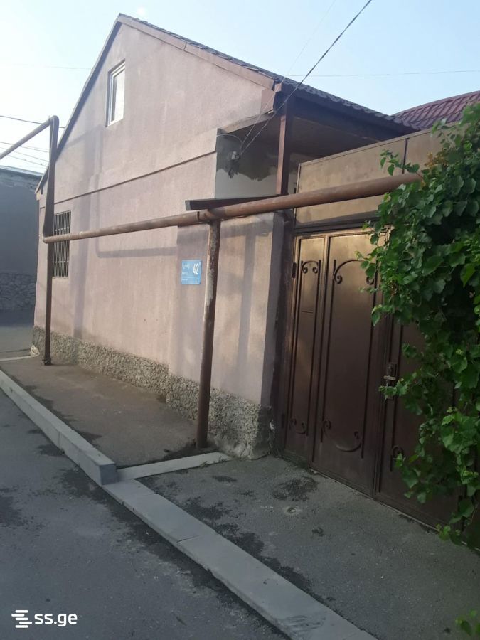 4 Room Private House For Sale view 8