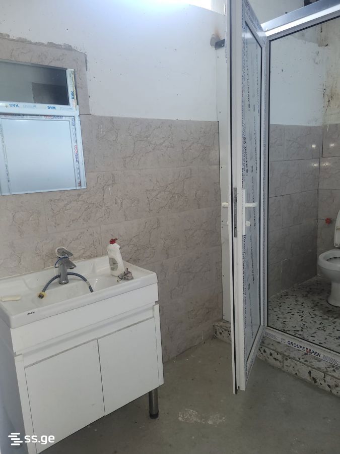 Store-Industrial Property For Rent. Samgori, 3 of 4