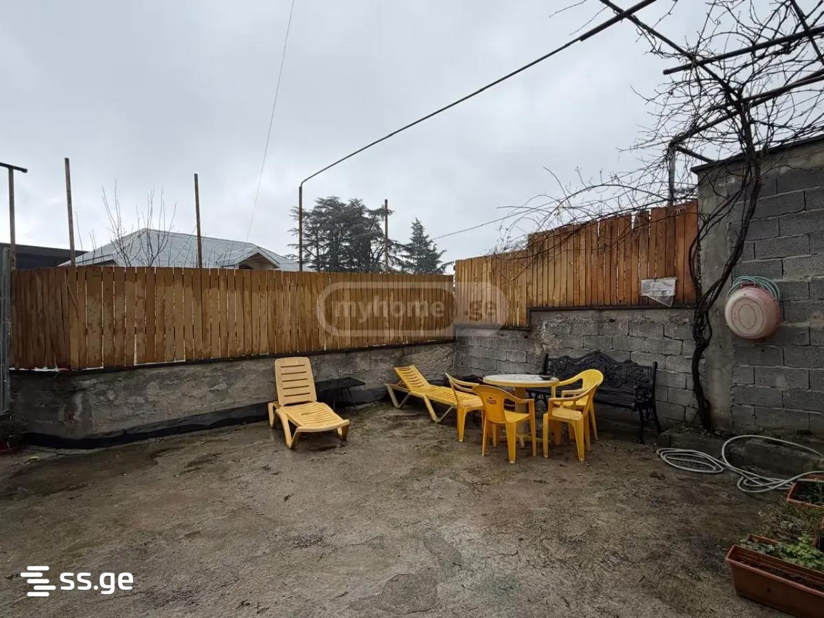 7 Room Private House For Sale view 12