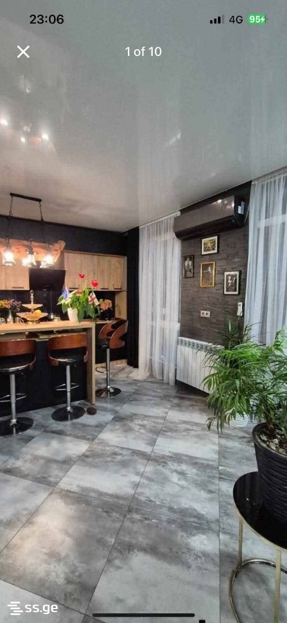 Продажа 4-комната Квартира view 5