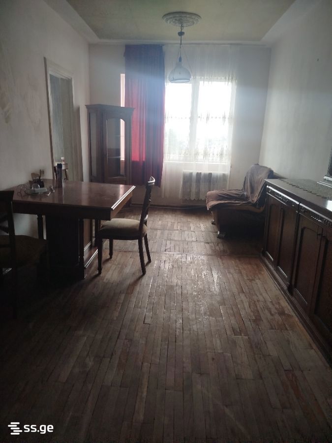 3 Room Flat For Sale view 3