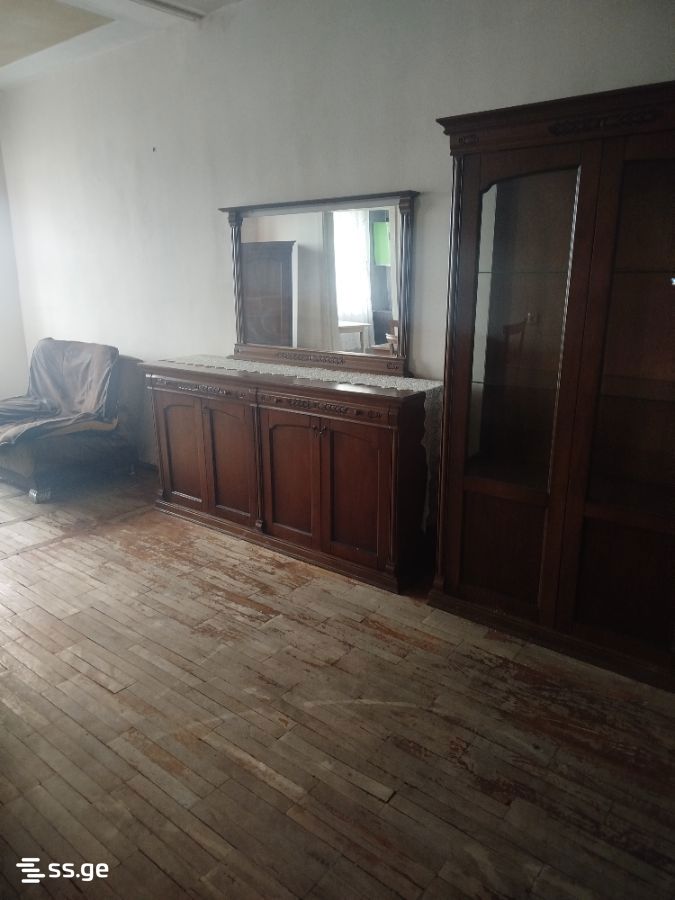 3 Room Flat For Sale view 2