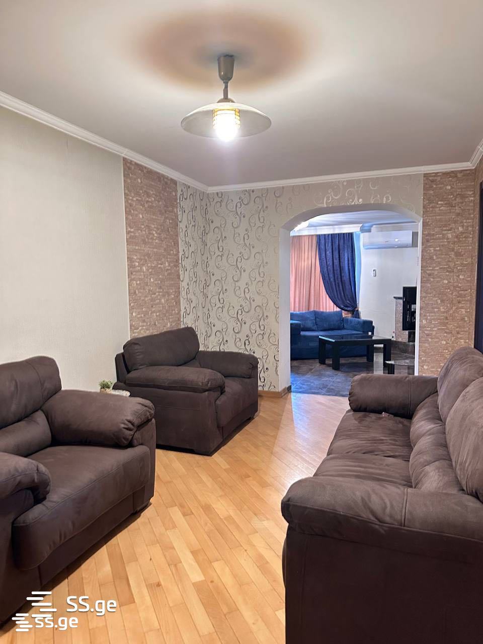 6 room Flat For Rent. Vera - Widok 2