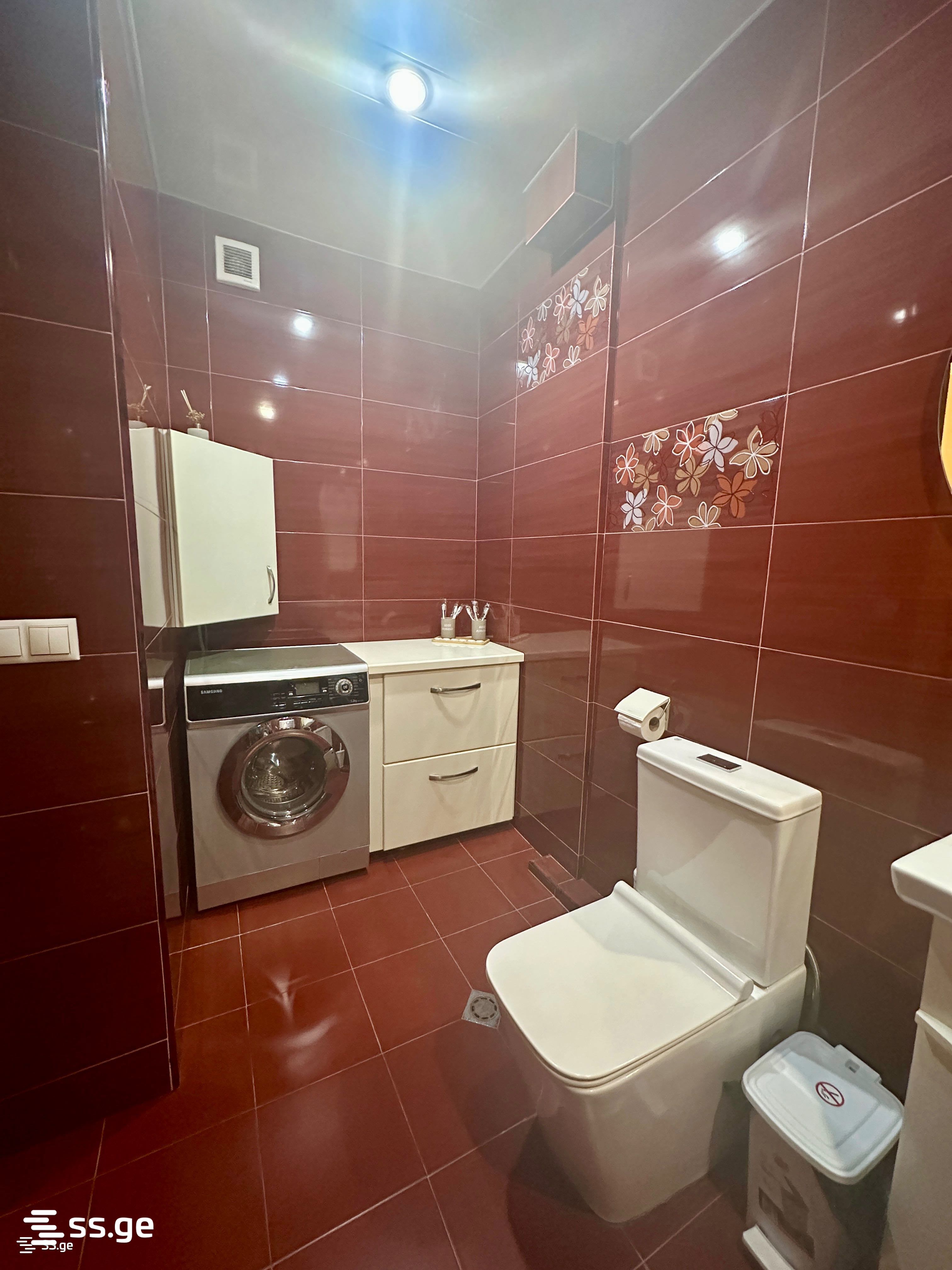 6 room Flat For Rent. Vera - Więcej