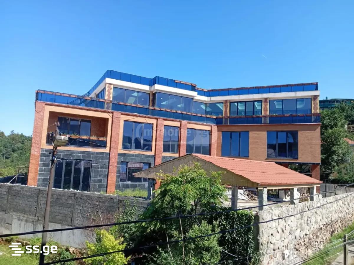 6 Room Private House For Sale view 2