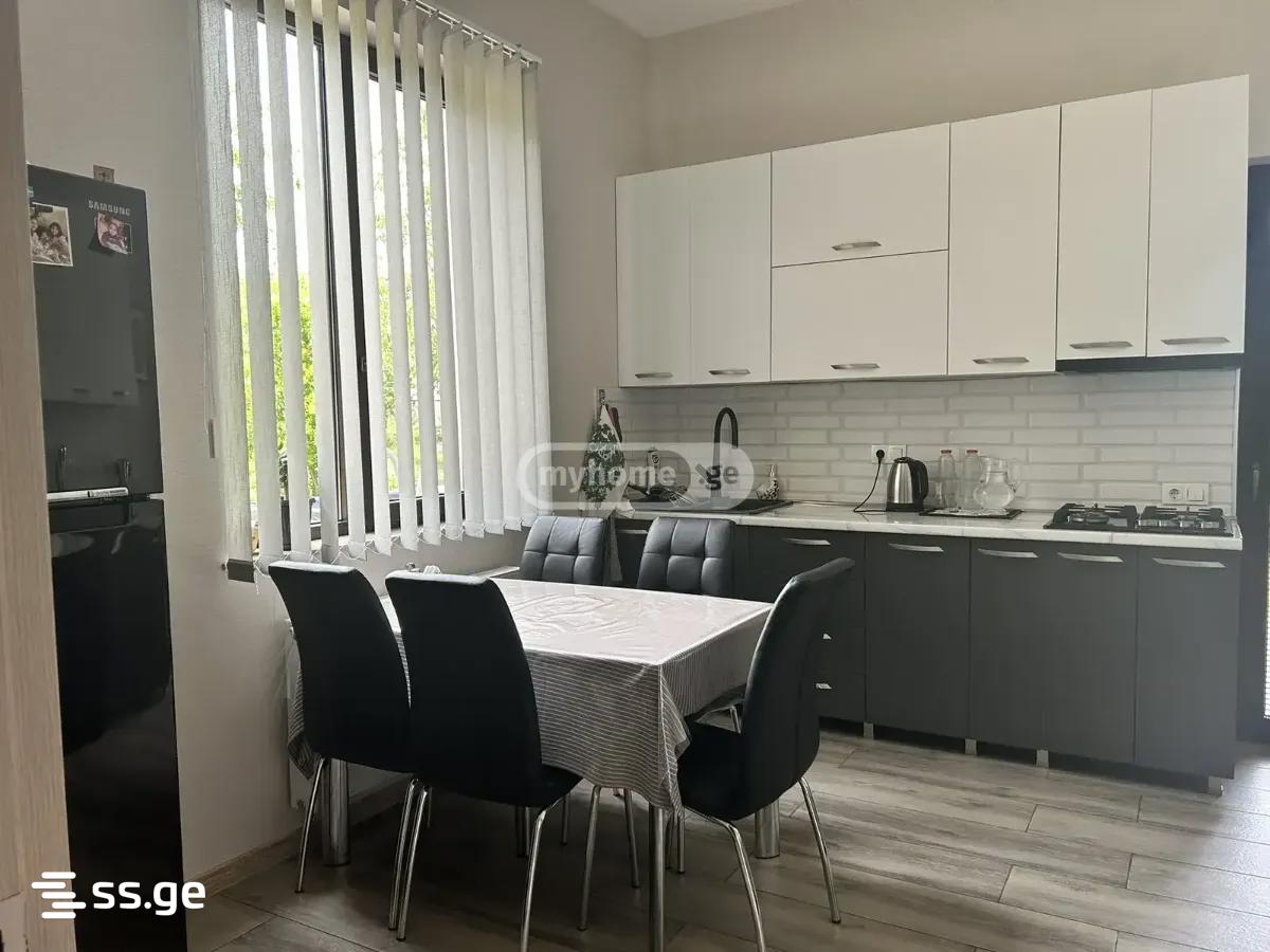 7 Room Private House For Sale view 10