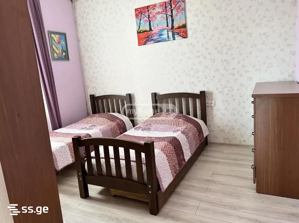 7 Room Private House For Sale view 9