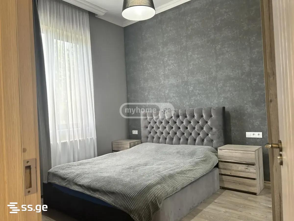 7 Room Private House For Sale view 3