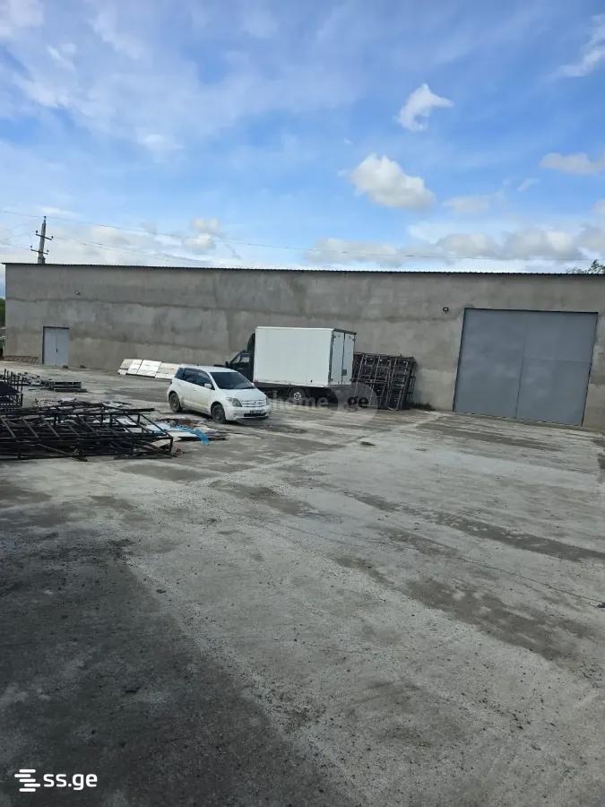 იყიდება Store-Industrial Property მუხრანიში view 3