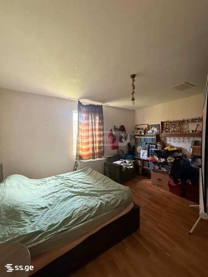 7 Room Private House For Sale view 6