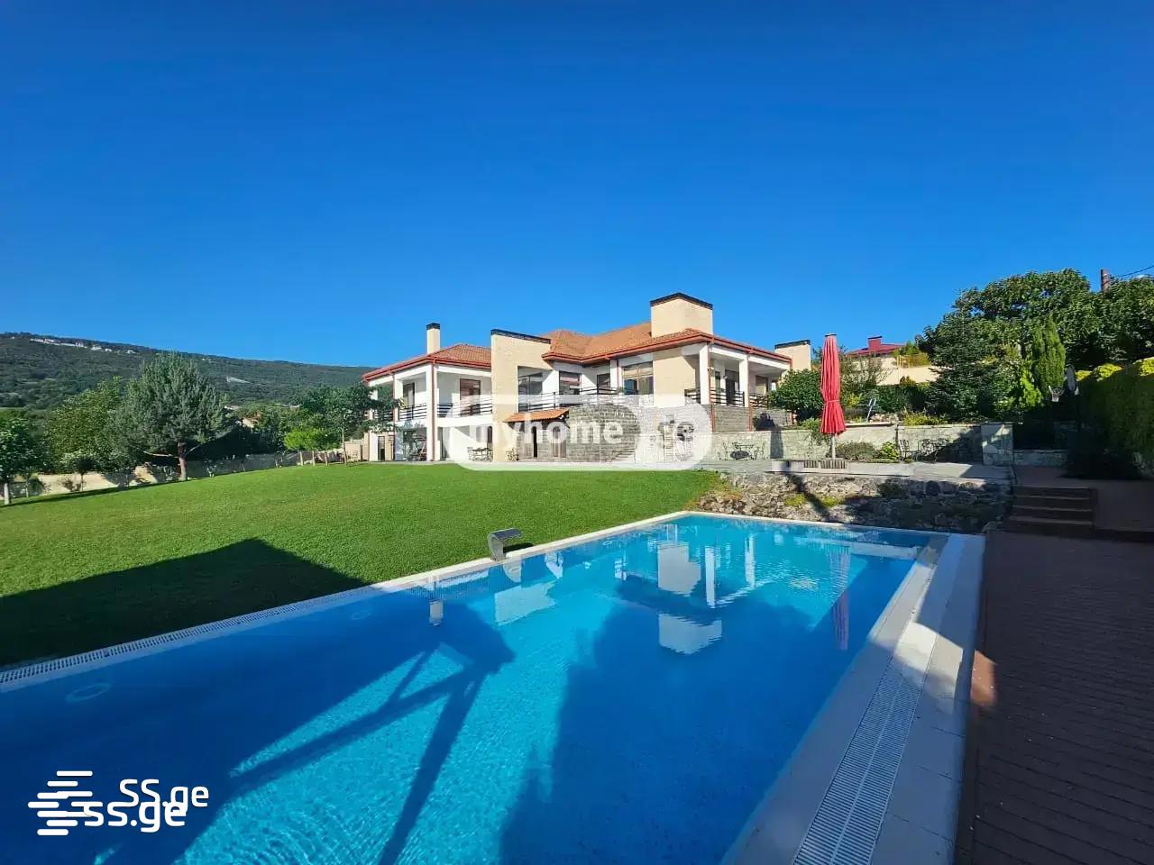 11 Room Private House For Sale, 1 of 4