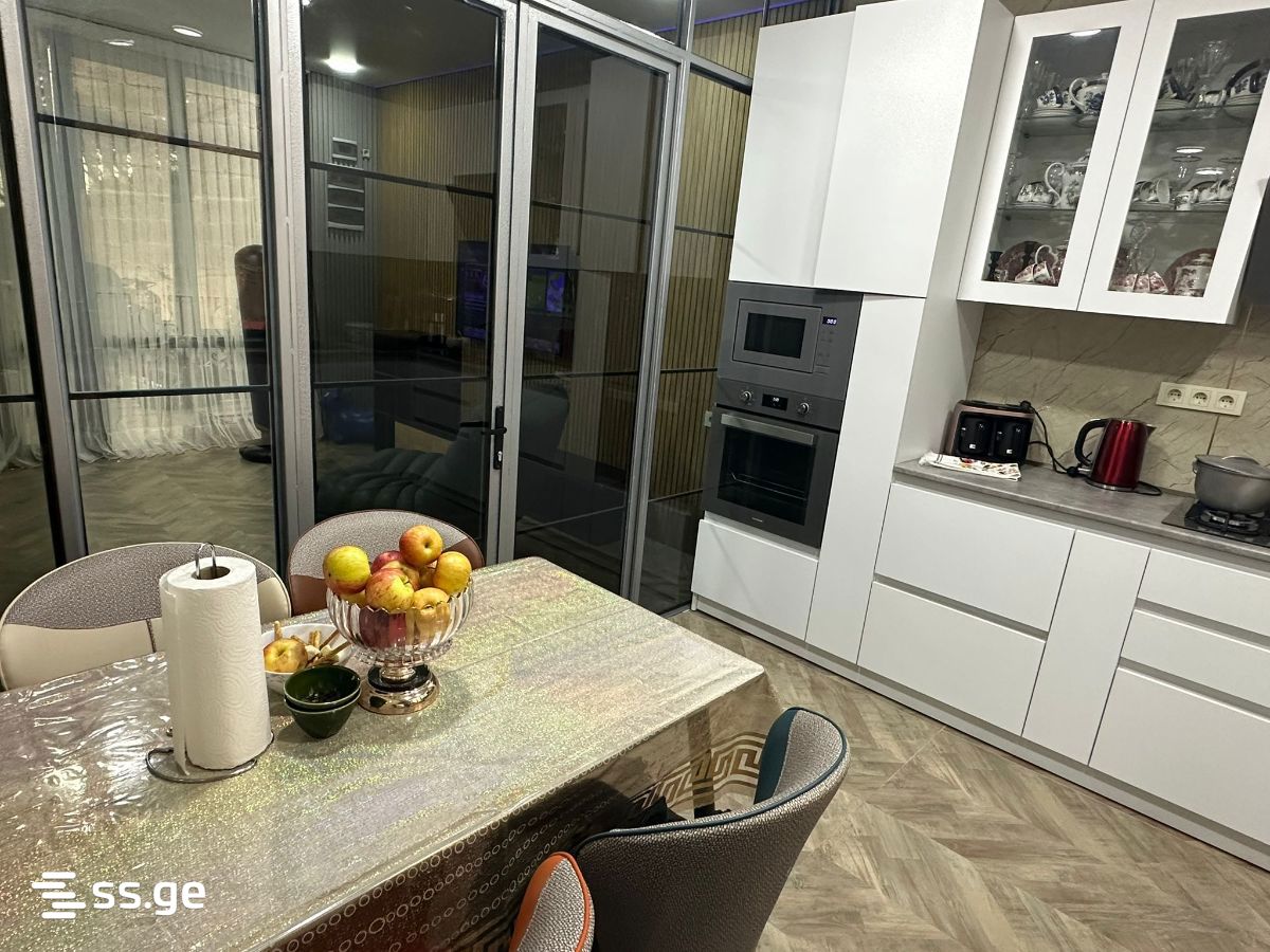 4 Room Private House For Rent. Makhindjauri view 3